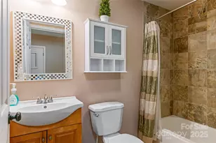 837 Peregrine Dr, Hendersonville, NC 28739 - Photo 31