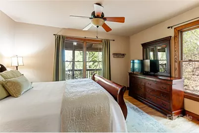 837 Peregrine Drive, Hendersonville, NC 28739 - Photo 19