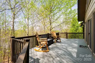 837 Peregrine Dr, Hendersonville, NC 28739 - Photo 11