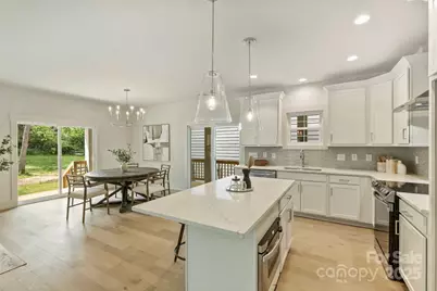 205 Coxe Avenue, Charlotte, NC 28208 - Photo 9