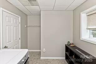 689 New Haw Creek Rd, Asheville, NC 28805 - Photo 35