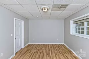 689 New Haw Creek Rd, Asheville, NC 28805 - Photo 31