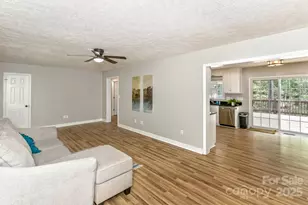 689 New Haw Creek Rd, Asheville, NC 28805 - Photo 7