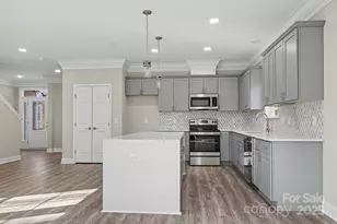 4006 Scarlet Dr, Matthews, NC 28104 - Photo 11