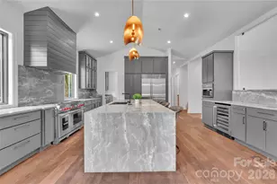 1423 S Wendover Rd, Charlotte, NC 28211 - Photo 3