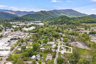 560 Westwood Circle, Waynesville, NC 28786 - Photo 13