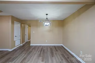 8835 Hunter Ridge Dr, Charlotte, NC 28226 - Photo 7