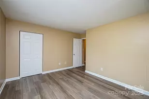 8835 Hunter Ridge Dr, Charlotte, NC 28226 - Photo 19