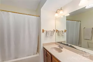 33 Ravencroft Ln, Asheville, NC 28803 - Photo 15