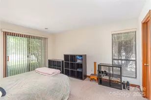 33 Ravencroft Ln, Asheville, NC 28803 - Photo 13