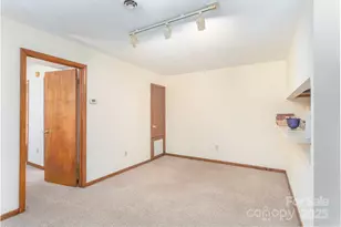 33 Ravencroft Ln, Asheville, NC 28803 - Photo 9