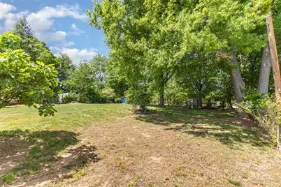 910 E Center Avenue, Mooresville, NC 28115 - Photo 25