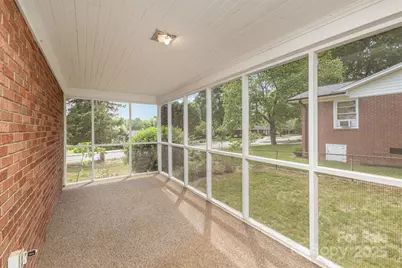 910 E Center Avenue, Mooresville, NC 28115 - Photo 23