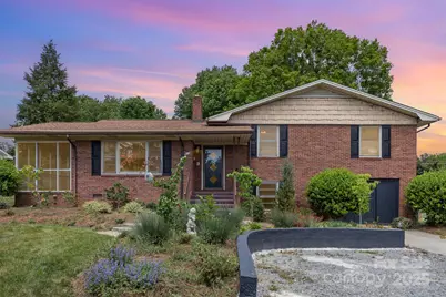 910 E Center Avenue, Mooresville, NC 28115 - Photo 1