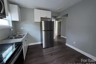 81 Academy Ave NW, Concord, NC 28025 - Photo 3