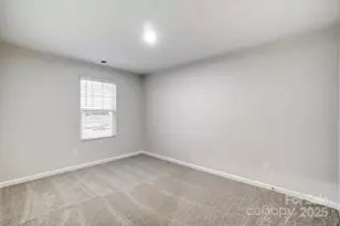 3930 Cheyney Park Dr, Charlotte, NC 28269 - Photo 17