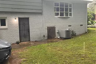 1615 Grovewood Dr, Charlotte, NC 28208 - Photo 15