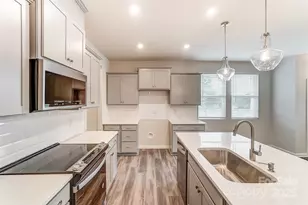 3922 Cheyney Park Dr, Charlotte, NC 28269 - Photo 11