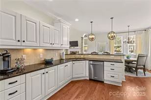 7923 Mountain Shore Dr, Sherrills Ford, NC 28673 - Photo 11