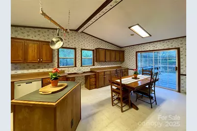 784 Fred Holcombe Road, Mars Hill, NC 28754 - Photo 15