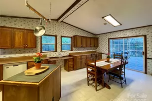 784 Fred Holcombe Rd, Mars Hill, NC 28754 - Photo 15