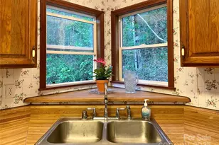 784 Fred Holcombe Rd, Mars Hill, NC 28754 - Photo 13