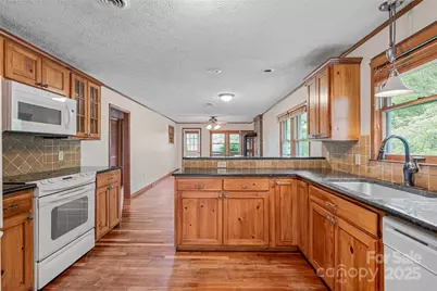 318 Sandy Way, Burnsville, NC 28714 - Photo 7