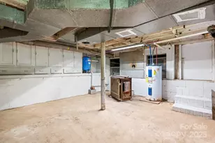 281 Glenwood Dr, Marion, NC 28752 - Photo 35