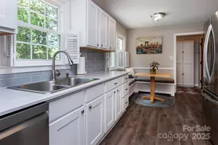 1427 Worcaster Pl, Charlotte, NC 28211 - Photo 7