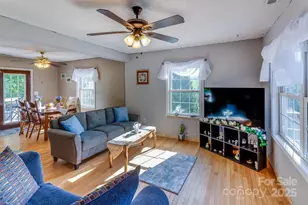 54 McIntosh Ln, Candler, NC 28715 - Photo 5