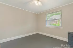 1301 S Kings Dr, Charlotte, NC 28207 - Photo 17