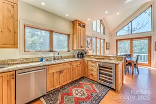 324 Mount Mitchell Dr, Burnsville, NC 28714 - Photo 15