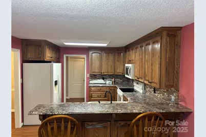 229 Garden Lakes Drive, Blacksburg, SC 29702 - Photo 5