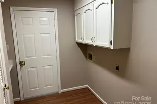 229 Garden Lakes Dr, Blacksburg, SC 29702 - Photo 11