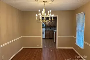 229 Garden Lakes Dr, Blacksburg, SC 29702 - Photo 3