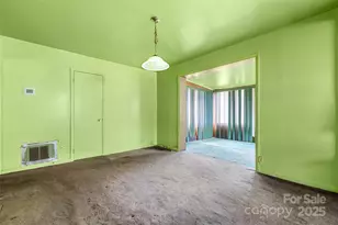 728 Dedmon Dr, Charlotte, NC 28216 - Photo 19