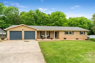 213 Lakeview Dr, Harrisburg, NC 28075 - Photo 3