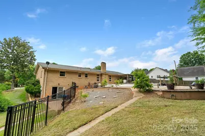 213 Lakeview Drive, Harrisburg, NC 28075 - Photo 17