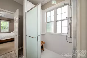 102 W Farm Creek Dr, Asheville, NC 28806 - Photo 17