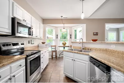 102 W Farm Creek Drive, Asheville, NC 28806 - Photo 7