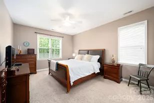 102 W Farm Creek Dr, Asheville, NC 28806 - Photo 15