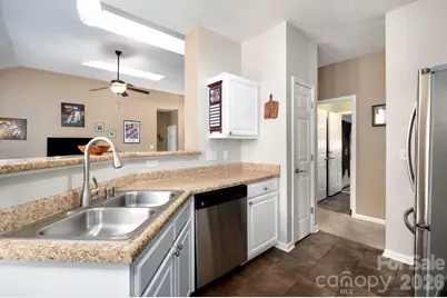 102 W Farm Creek Drive, Asheville, NC 28806 - Photo 9