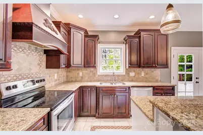 208 Bragg Court, Hendersonville, NC 28792 - Photo 15