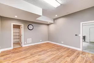 208 Bragg Ct, Hendersonville, NC 28792 - Photo 25