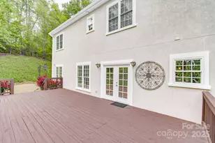 208 Bragg Ct, Hendersonville, NC 28792 - Photo 3