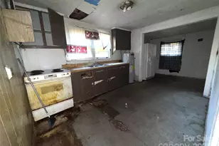 302 Melrose Dr SW, Concord, NC 28025 - Photo 13