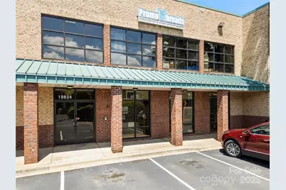 19824 W Catawba Avenue, Cornelius, NC 28031 - Photo 3