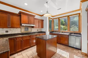 117 Distant View Dr, Asheville, NC 28803 - Photo 13