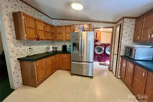 343 Daytona Ln, Saluda, NC 28773 - Photo 3