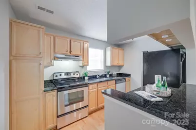 2209 Sumner Green Avenue #M, Charlotte, NC 28203 - Photo 9